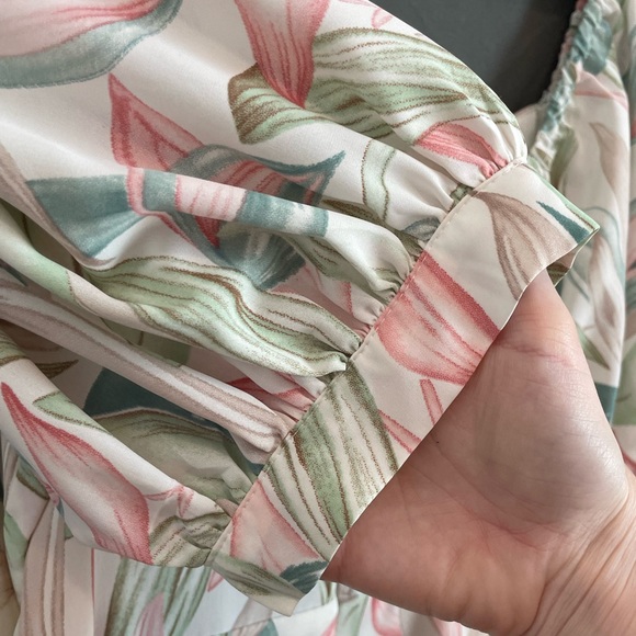 Lulu’s Thriving Moment White Floral Print Puff Sleeve Cutout Midi Dress, Medium - Picture 9 of 16